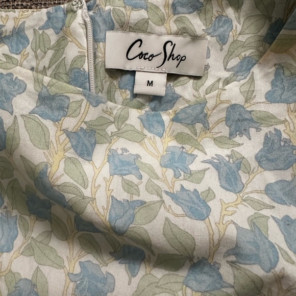 Coco Shop Cinched Crop Top Medium Blue Floral - Picture 2 of 4